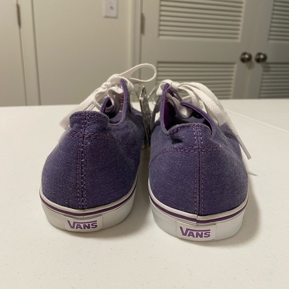 NWT | Vans women’s sneakers — size 8.5 - Picture 3 of 6